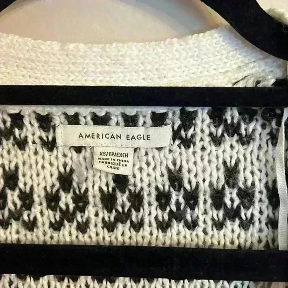 American Eagle Outfitters Cropped Size XS Button Up V Neck Long Cardigan Sweater - Picture 3 of 11